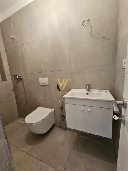 Tirane, shitet garsonier Kati 4, 31 m² 93.000 € (QENDER)