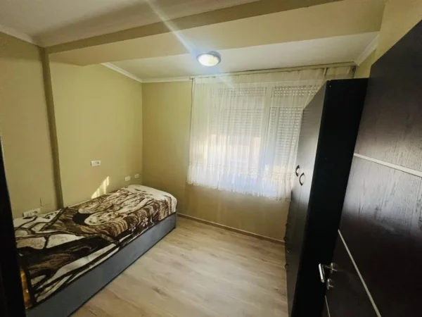 Tirane, jepet me qera apartament 2+1 Kati 4, 70 m² 650 € (Stadiumi Dinamo, prane EHW)