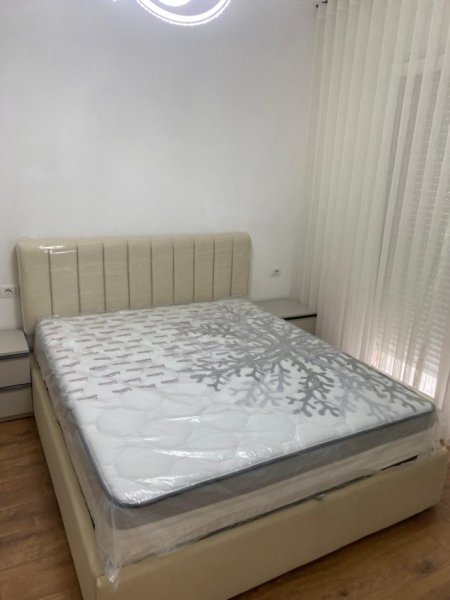 Tirane, jepet me qera apartament 1+1 Kati 3, 75 m² 450 € ( JEPET ME QERA SUPER APARTAMENT 1+1 NË 5 MAJ – PAS CONCORDIT!)