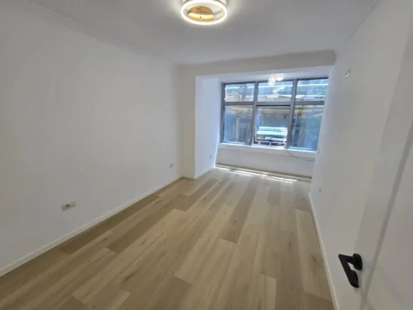 Tirane, shitet apartament 2+1+Aneks+Ballkon Kati 2, 75 m² 188.000 € (Rruga e Kavajes)