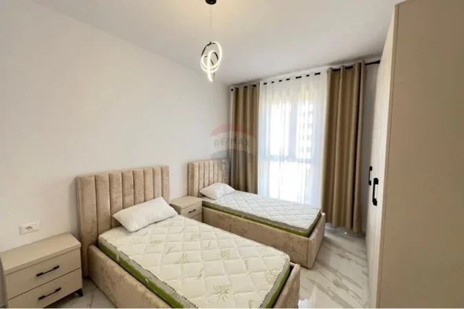 Tirane, jepet me qera apartament 2+1 , 100 m² 750 € (DON BOSKO)
