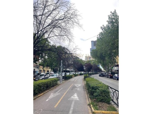 Tirane, shitet apartament 3+1 , 115 m² 250.000 € (rruga e kavajes)