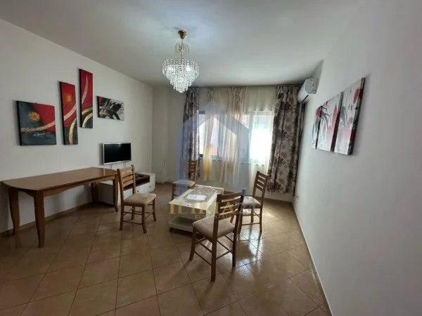 Tirane, shes 1+1 Kati 4, 67 m² 115.000 € (Rruga 5 Maji)