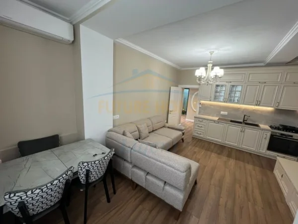 Tirane, jepet me qera apartament 1+1+Aneks+Ballkon Kati 5, 65 m² 600 € (shkolla baletit)