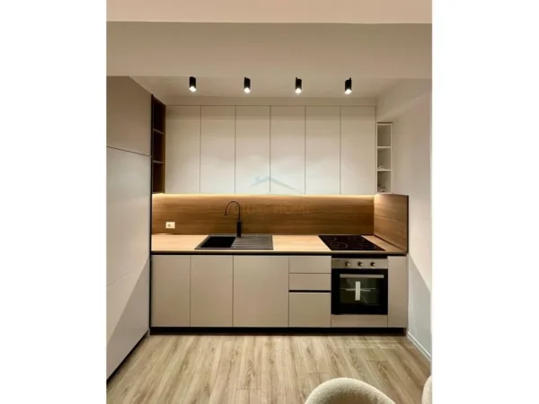 Tirane, shitet apartament 1+1 Kati 1, 71 m² 157.000 € (Apartament 1+1 për shitje tek Kodra e Diellit 2, Tirane.)