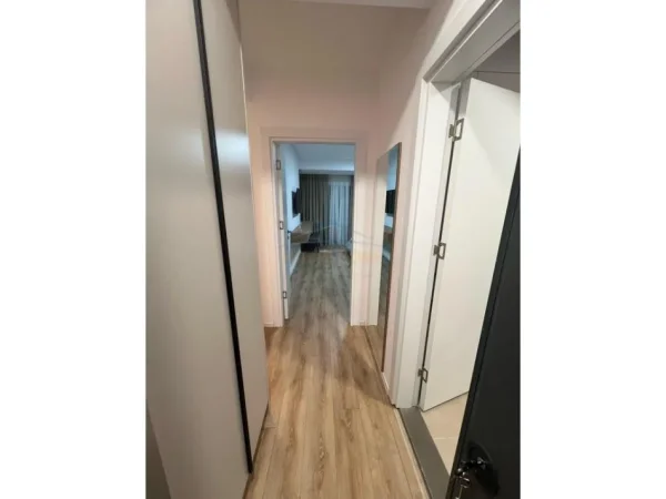 Tirane, shitet apartament 1+1 Kati 1, 71 m² 157.000 € (Apartament 1+1 për shitje tek Kodra e Diellit 2, Tirane.)