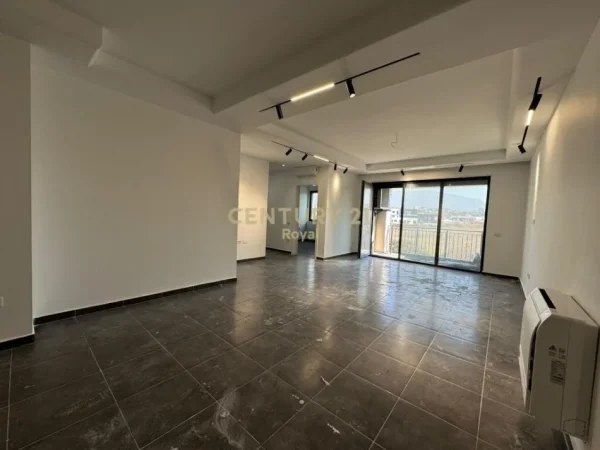 Tirane, shes apartament 3+1 Kati 2, 147 m² 286.650 € (Liqeni i Thate)