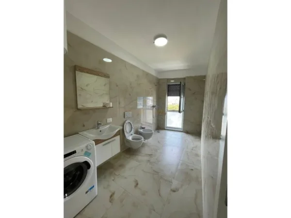 Tirane, shitet 3+1 Kati 3, 102 m² 210.000 € (XHANFIZE KEKO)