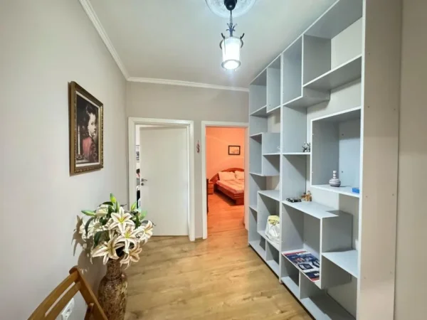 Tirane, shitet apartament Kati 5, 78 m² 135.000 € 