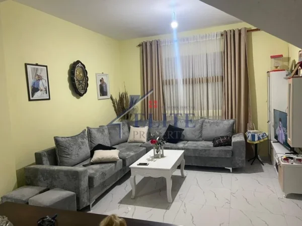 Tirane, jepet me qera apartament 3+1+Aneks+Ballkon Kati 1, 110 m² 620 € (Ali Demi)