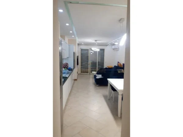 Tirane, shitet apartament 4+1 Kati 6, 127 m² 203.000 € (ASTIR)