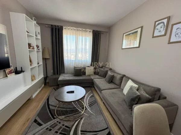 Tirane, shitet apartament 2+1+Ballkon Kati 9, 95 m² 135.000 € (Grand Gallery , Yzberisht)