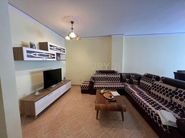 Durres Plazh, jepet me qera apartament 2+1 Kati 2, 122 m² 600 € (Plazh Rrota kuqe)