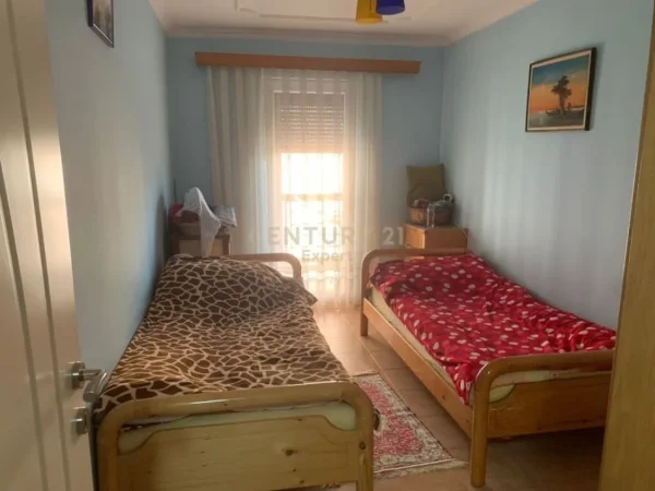 Tirane, shitet apartament duplex Dublex , 200 m² 320.000 € 