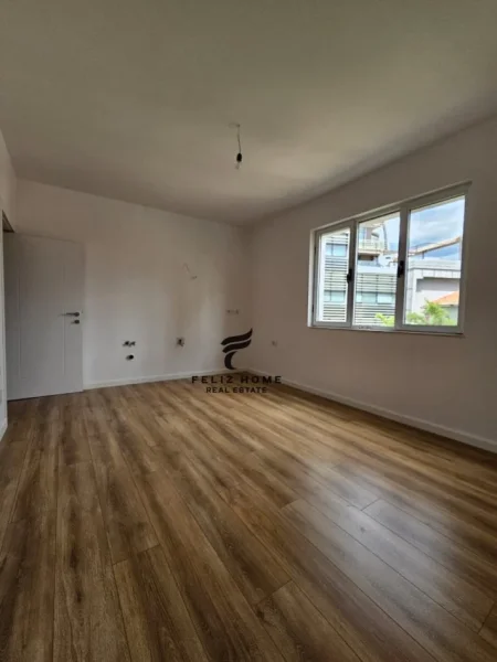 Tirane, shitet apartament 1+1 Kati 4, 45 m² 130.000 € (QENDER)