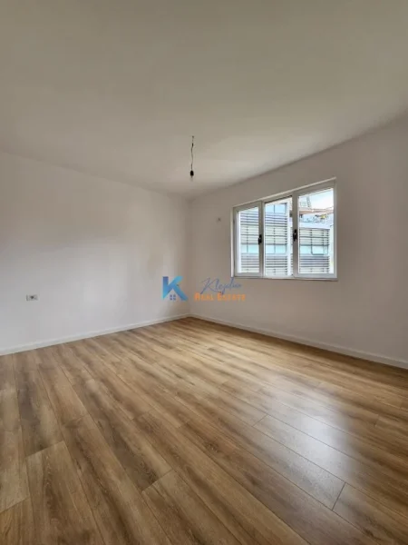 Tirane, shitet apartament 1+1 Kati 4, 45 m² 130.000 € (Qendër, Tiranë)
