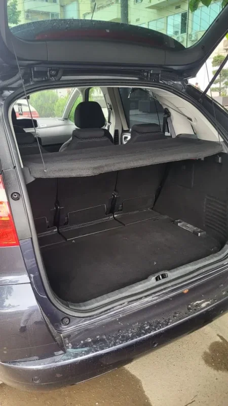 Tirane, shes makine Citroen c4 Picasso 2010 Nafte, blu automatik 187.000 km 3.800 €