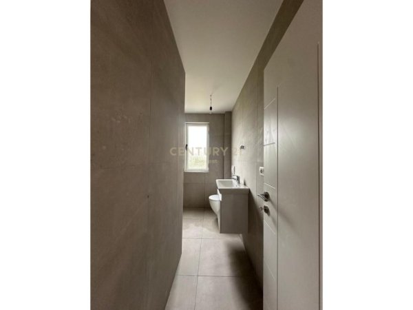 Tirane, shitet apartament 1+1 Kati 4, 45 m² 130.000 € (Qender)