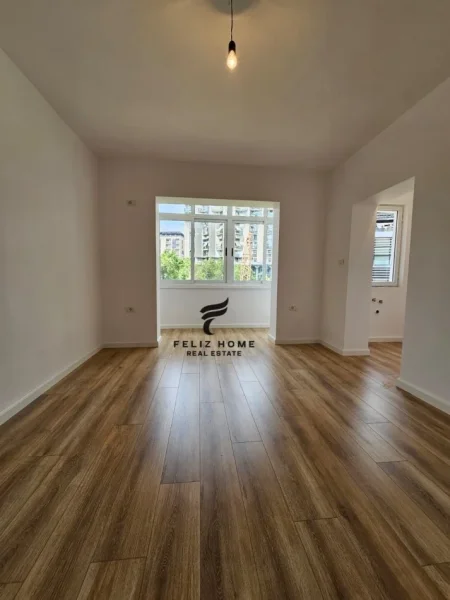 Tirane, shitet garsonier 1+1 Kati 4, 31 m² 93.000 € (QENDER)