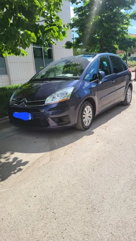 Tirane, shes makine Citroen c4 Picasso 2010 Nafte, blu automatik 187.000 km 3.800 €