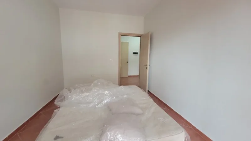 Tirane, jepet me qera zyre Kati 4, 120 m² 550 € (Mihal Grameno)