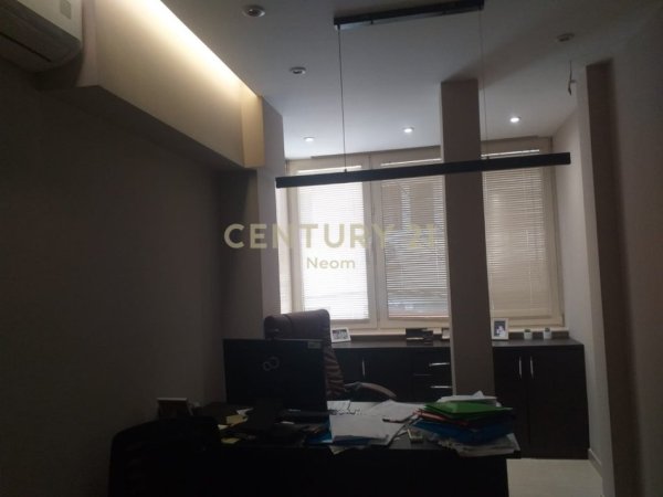 Tirane, jap me qera ambjent biznesi , 35 m² 600 € (Myslym Shyri)