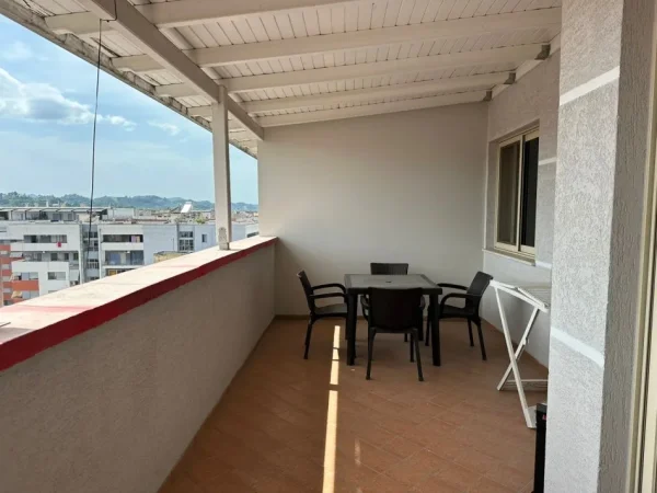 Tirane, jepet me qera apartament 1+1 Kati 9, 152 m² 500 € (Astir, Prane Bar Oslo)