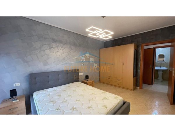 Tirane, shitet apartament 2+1+Ballkon Kati 4, 99 m² 190.000 € (ISH PARKU AUTOBUSAVE)