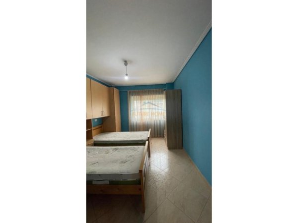 Tirane, shitet apartament 2+1+Ballkon Kati 4, 99 m² 190.000 € (ISH PARKU AUTOBUSAVE)