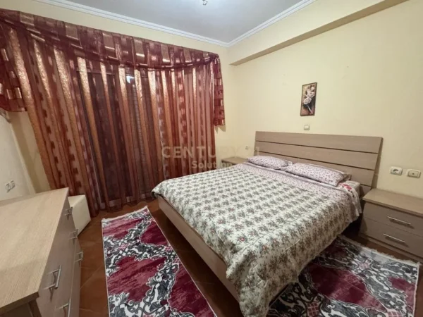 Tirane, jepet me qera Kati 2, 550 m² 550 € (Astir)