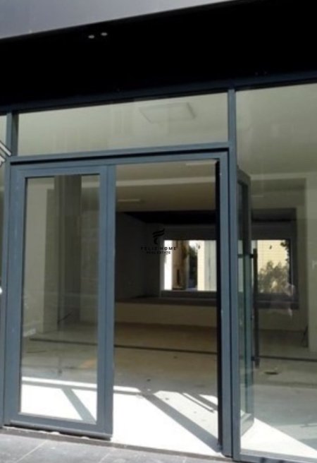 Tirane, jepet me qera dyqan Kati 0, 50 m² 600 € (RRUGA E DURRESIT)