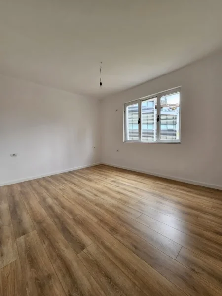Tirane, shitet apartament 1+1 Kati 4, 46 m² 130.000 € (rruga e kavajes)