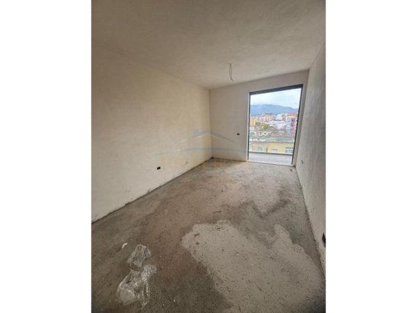 Tirane, shitet apartament 1+1+Ballkon Kati 5, 63 m² 165.000 € (SELVIA)