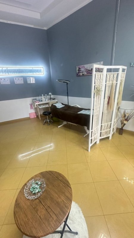 Durres, jepet me qera ambjent biznesi Kati 0, 400 € (Rruga Egnatia, perballe Extra Market)
