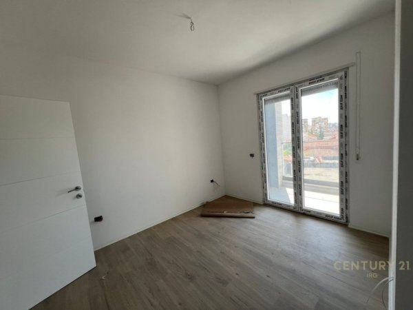 Tirane, shitet apartament 2+1+Ballkon Kati 3, 108 m² 185.000 € (JORDAN MISJA)