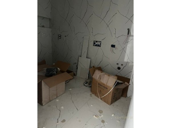 Tirane, shitet apartament 2+1+Ballkon Kati 3, 108 m² 185.000 € (JORDAN MISJA)