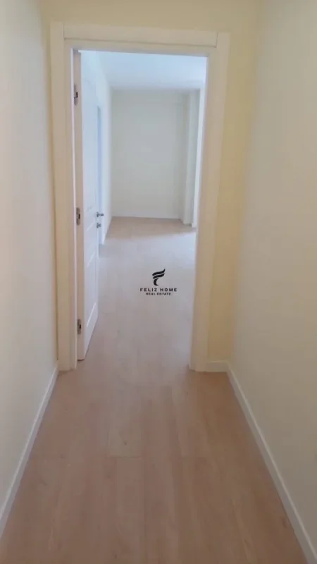 Tirane, jepet me qera apartament 2+1 Kati 3, 87 m² 600 € (PAZARI I RI)