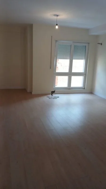 Tirane, jepet me qera apartament 2+1 Kati 3, 87 m² 600 € (PAZARI I RI)