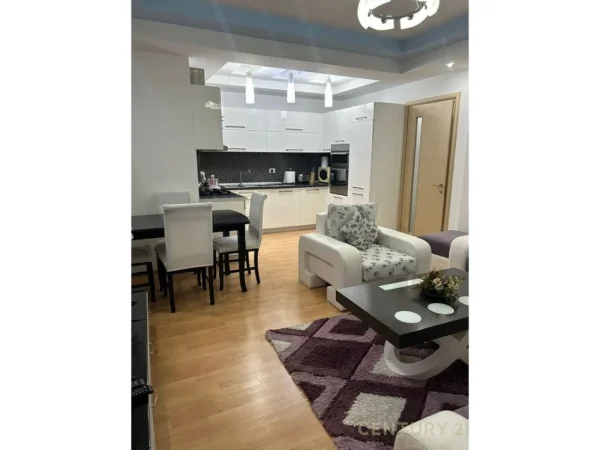 Tirane, jepet me qera apartament 2+1+Ballkon Kati 5, 110 m² 450 € (Astir)