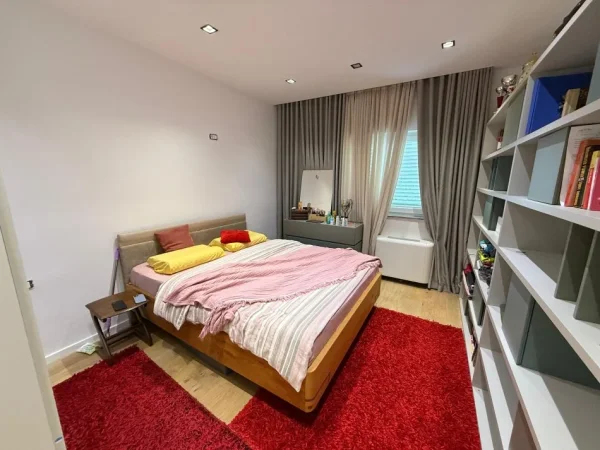 Tirane, jepet me qera apartament 2+1 Kati 3, 90 m² 1.000 € (qender tirane)