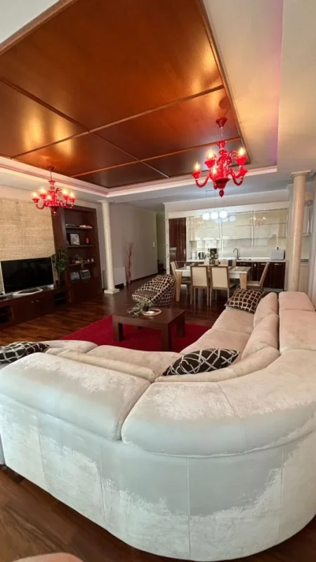 Tirane, jepet me qera apartament 2+1 Kati 3, 120 m² 1.200 € Ambasador 2