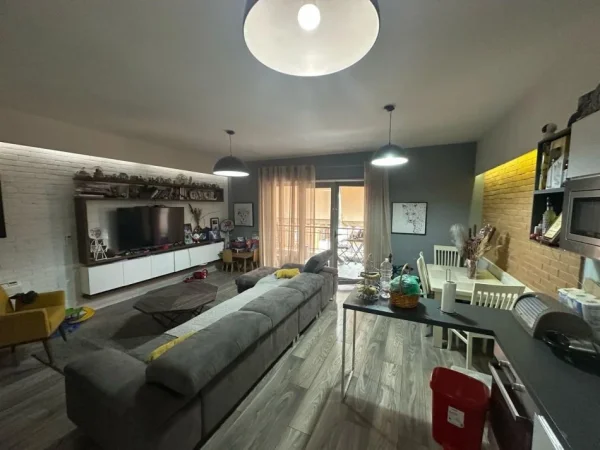 Tirane, shitet apartament 2+1+Ballkon Kati 4, 110 m² 320.000 € (Delijorgji)