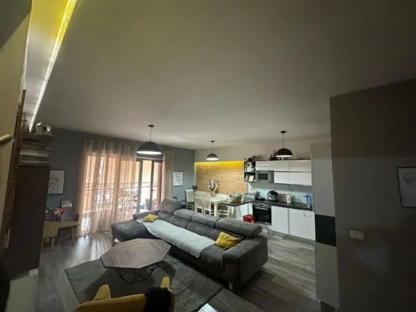 Tirane, shitet apartament 2+1+Ballkon Kati 4, 110 m² 320.000 € (Delijorgji)