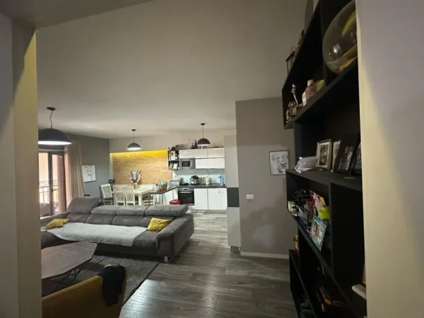 Tirane, shitet apartament 2+1+Ballkon Kati 4, 110 m² 320.000 € (Delijorgji)