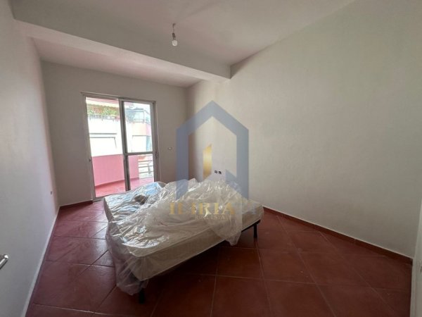 Tirane, jepet me qera 3+1+Aneks+Ballkon Kati 4, 122 m² 550 € (&quot;Rruga e Elbasanit&quot;)