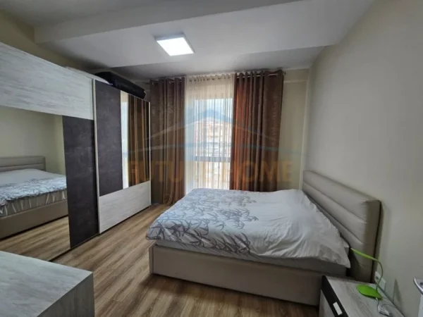 Tirane, shitet apartament 1+1+Aneks+Ballkon Kati 4, 73 m² 199.000 € (myslym shyri)