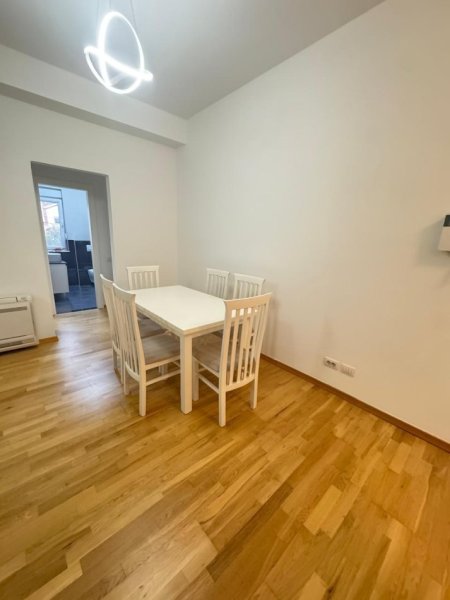 Tirane, jepet me qera apartament 1+1+Ballkon Kati 3, 68 m² 550 € (mjull bathore)
