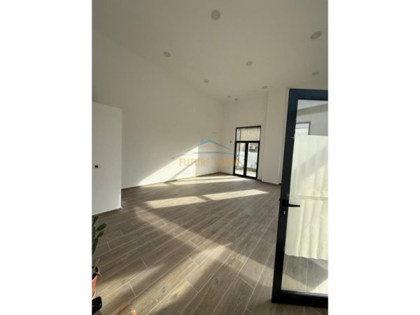 Tirane, jepet me qera dyqan Kati 0, 48 m² 697.305.110 € (Don Bosko)