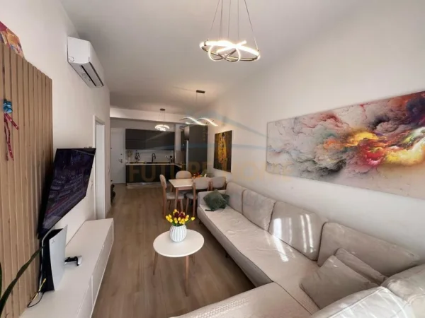 Tirane, shitet apartament 1+1+Ballkon Kati 6, 54 m² 98.000 € (Ali Demi, Kompleksi Mangalem)