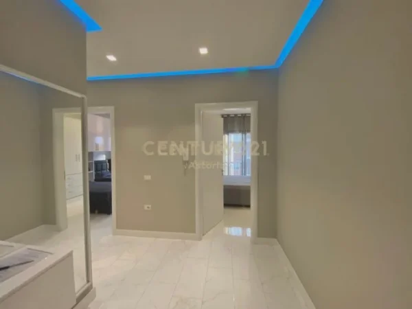 Tirane, jepet me qera apartament 2+1 Kati 5, 115 m² 750 € (Astir)